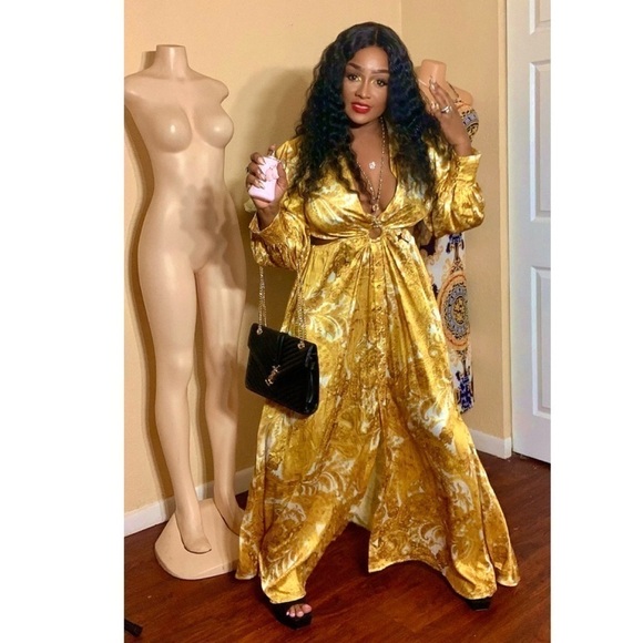 Renaissance woman dress - Picture 3 of 8